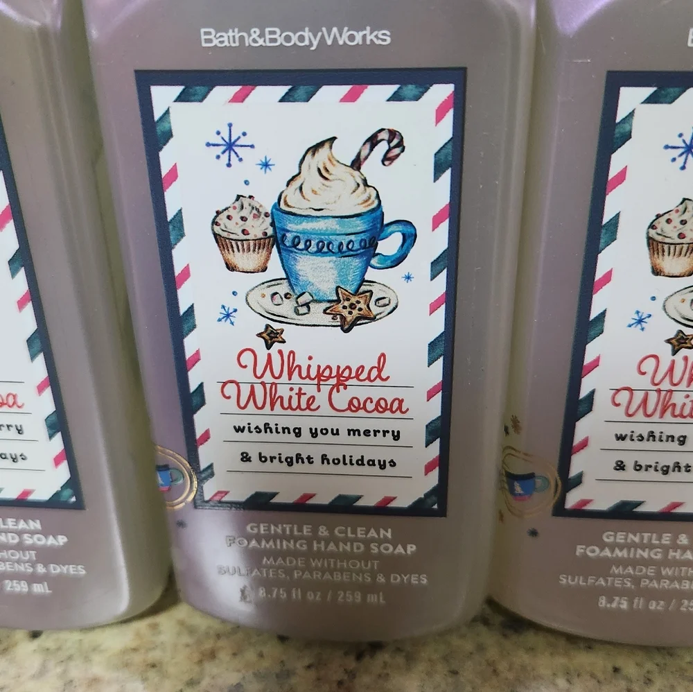 NWT Bath and Body Works "Whipped White Cocoa" Foaming Hand Soap Bundle of 3 - Picture 2 of 2